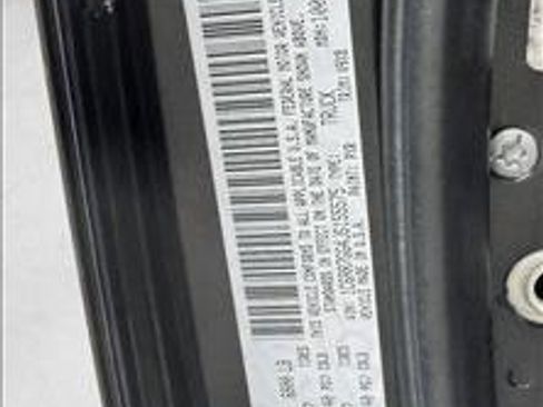 Used 2018 RAM 1500 Classic SLT image 22