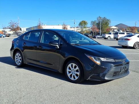 Certified 2024 Toyota Corolla LE image 2