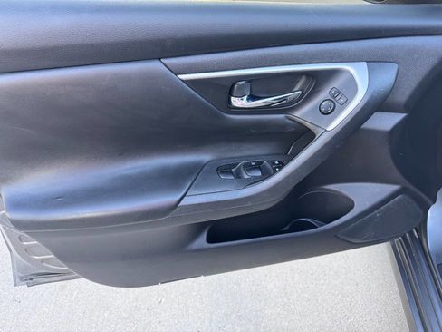 Used 2018 Nissan Altima 2.5 SV FWD image 19