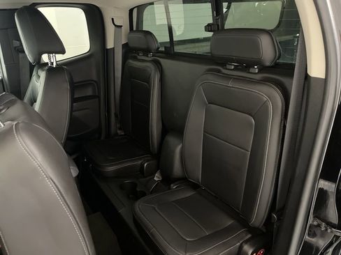 Used 2018 Chevrolet Colorado Z71 AWD/4WD image 17