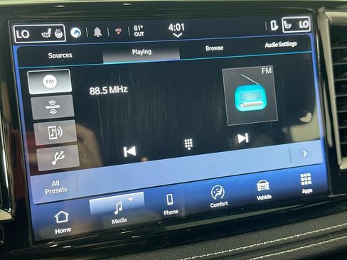 Used 2025 Chrysler Pacifica Select FWD image 30