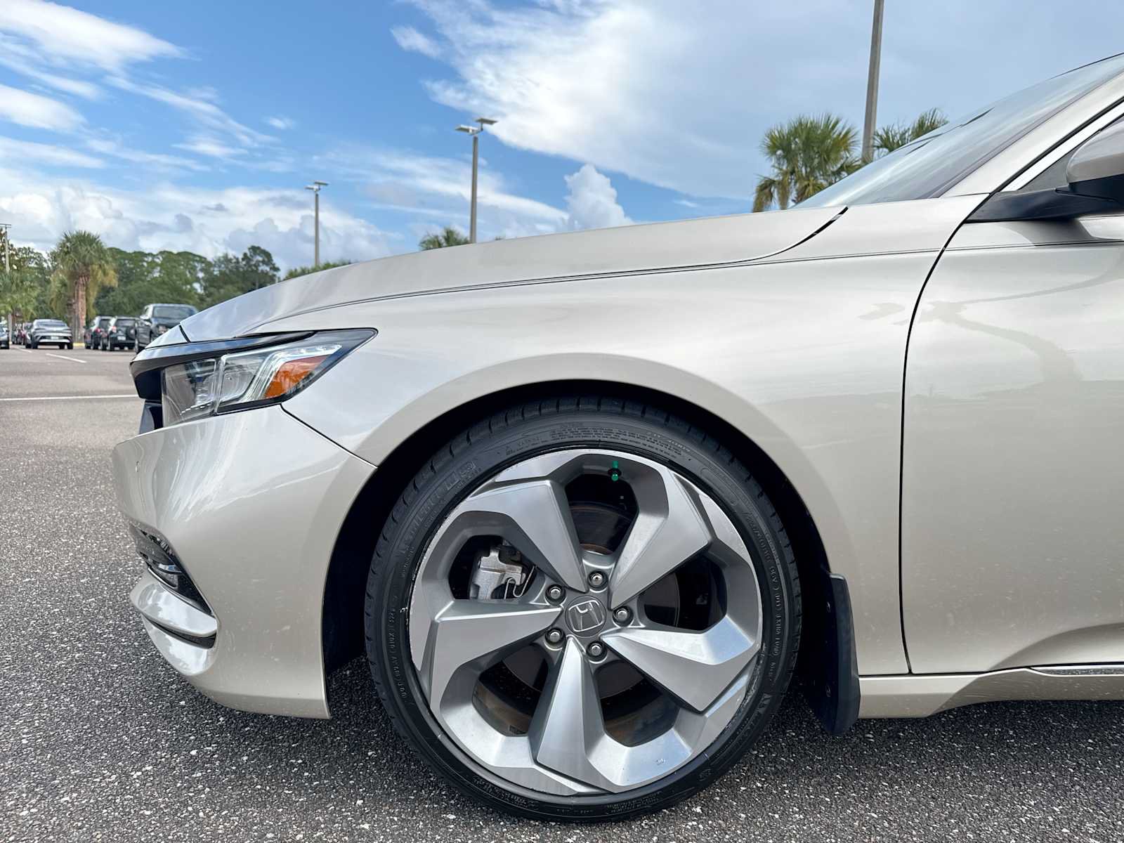 Used 2018 Honda Accord Touring image 19