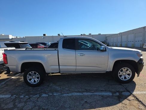 Used 2022 Chevrolet Colorado LT w/ Fleet Safety Package image 9