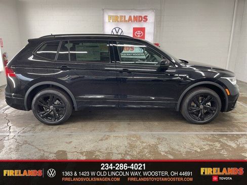 New 2024 Volkswagen Tiguan SE R-Line image 7