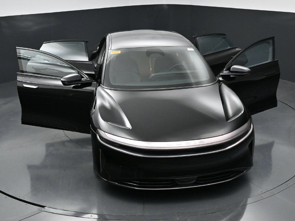 Used 2024 Lucid Air Touring AWD/4WD image 35