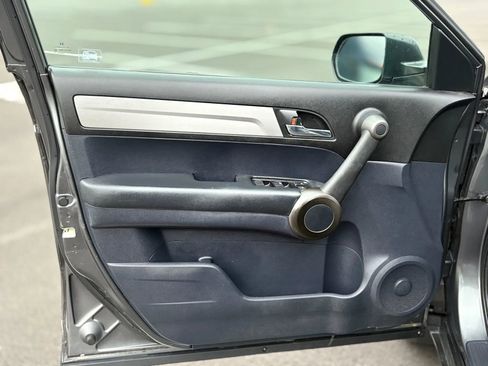 Used 2010 Honda CR-V LX image 9