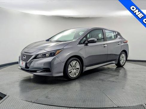 Used 2022 Nissan Leaf S FWD image 2