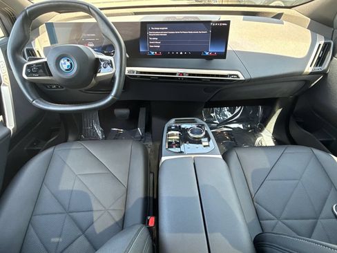 Certified 2025 BMW iX xDrive50 w/ Convenience Package AWD/4WD image 19