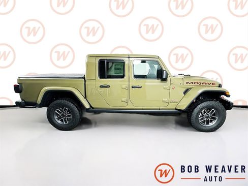 New 2026 Jeep Gladiator Mojave image 8