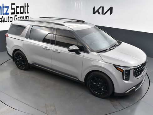 Certified 2025 Kia Carnival SX Prestige image 15