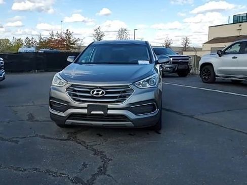 Used 2018 Hyundai Santa Fe Sport image 3
