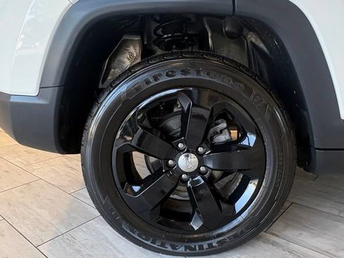 Used 2021 Jeep Compass Latitude AWD/4WD image 10