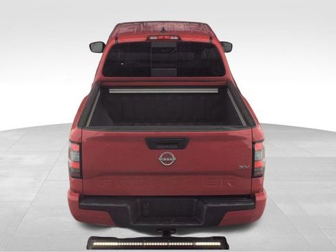 Used 2024 Nissan Frontier SV w/ Technology Package image 3