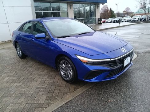 Used 2024 Hyundai Elantra SEL FWD image 8