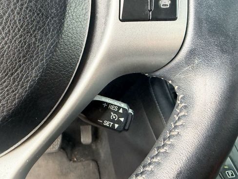 Used 2013 Lexus CT 200h w/ Premium Pkg w/Navigation FWD image 11