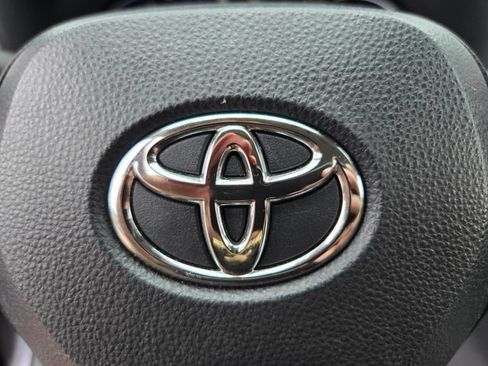 Used 2024 Toyota RAV4 XLE AWD/4WD image 36