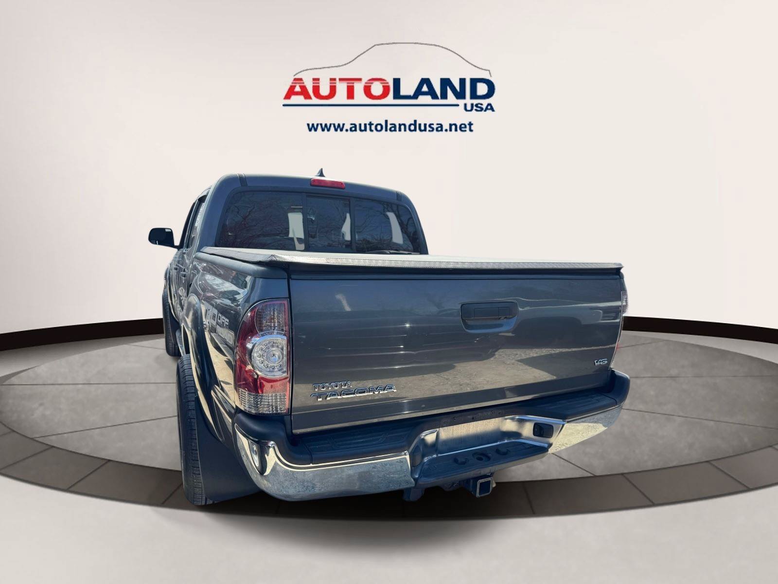 Used 2015 Toyota Tacoma 4x4 Double Cab w/ TRD Off-Road Package image 4