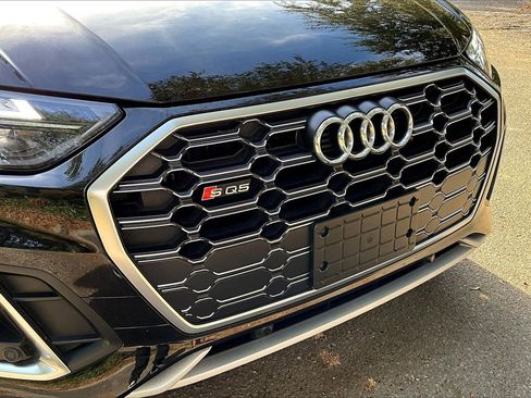 Used 2022 Audi SQ5 Premium image 30