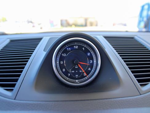 Used 2020 Porsche Macan image 33