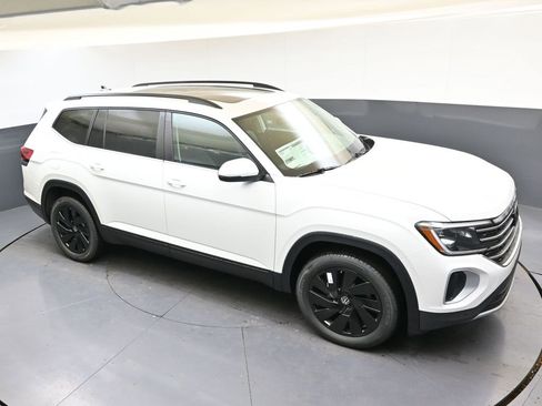 New 2026 Volkswagen Atlas SE image 53