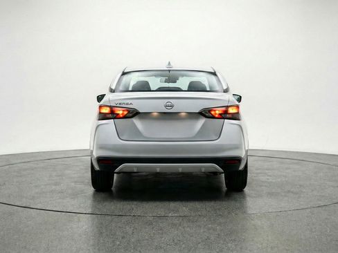 Used 2025 Nissan Versa SV FWD image 7