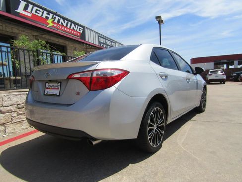 Used 2015 Toyota Corolla S FWD image 4