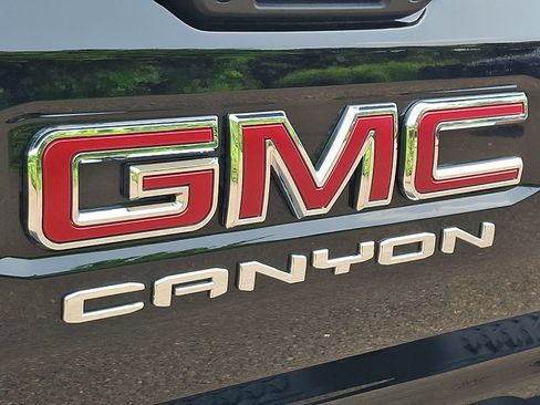 New 2026 GMC Canyon AT4 AWD/4WD image 17