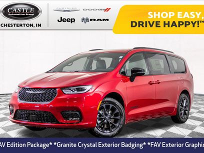 New 2025 Chrysler Pacifica Select w/ Fav Edition Package