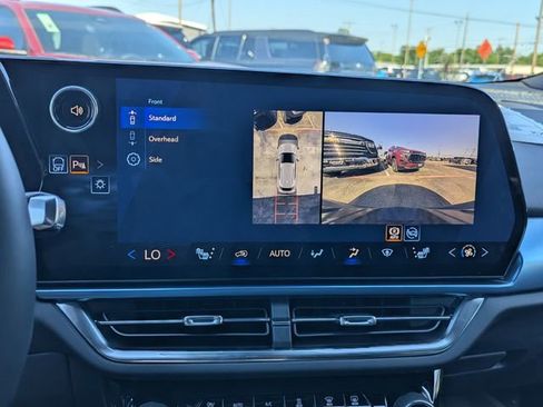 New 2026 Chevrolet Equinox EV LT FWD image 21