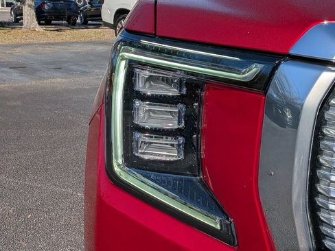 Used 2023 GMC Yukon Denali image 10