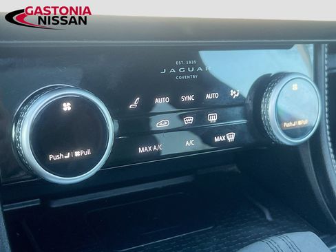 Used 2024 Jaguar F-PACE R-Dynamic S image 21