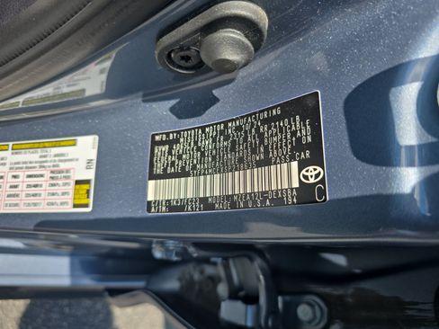 Certified 2025 Toyota Corolla SE w/ SE Premium Package FWD image 34