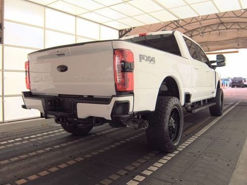 Used 2025 Ford F250 Lariat w/ Black Appearance Package AWD/4WD image 22