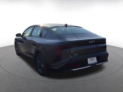 Used 2025 Kia K4 LXS image 9