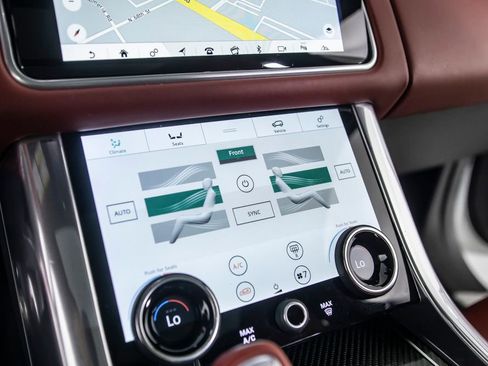 Used 2022 Land Rover Range Rover Sport SVR image 34