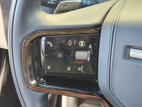 Used 2025 Land Rover Range Rover Velar Dynamic SE image 27