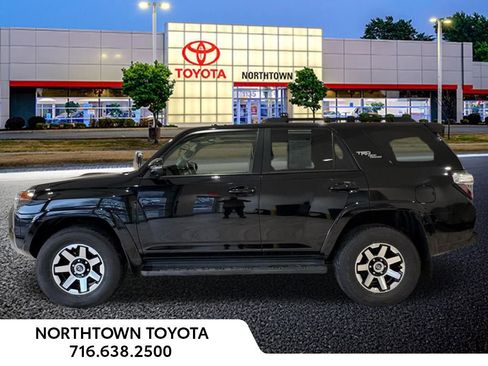 Used 2019 Toyota 4Runner TRD Off-Road Premium image 3