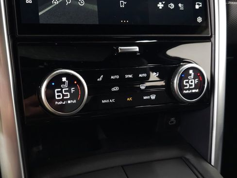 Used 2023 Land Rover Discovery S R-Dynamic image 34