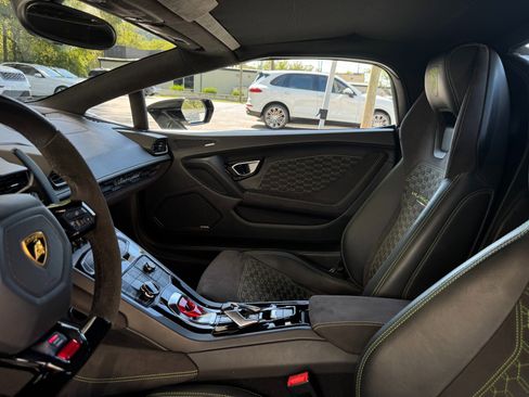 Used 2017 Lamborghini Huracan LP 610-4 image 27