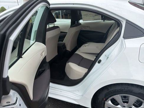 New 2026 Toyota Corolla LE FWD image 18
