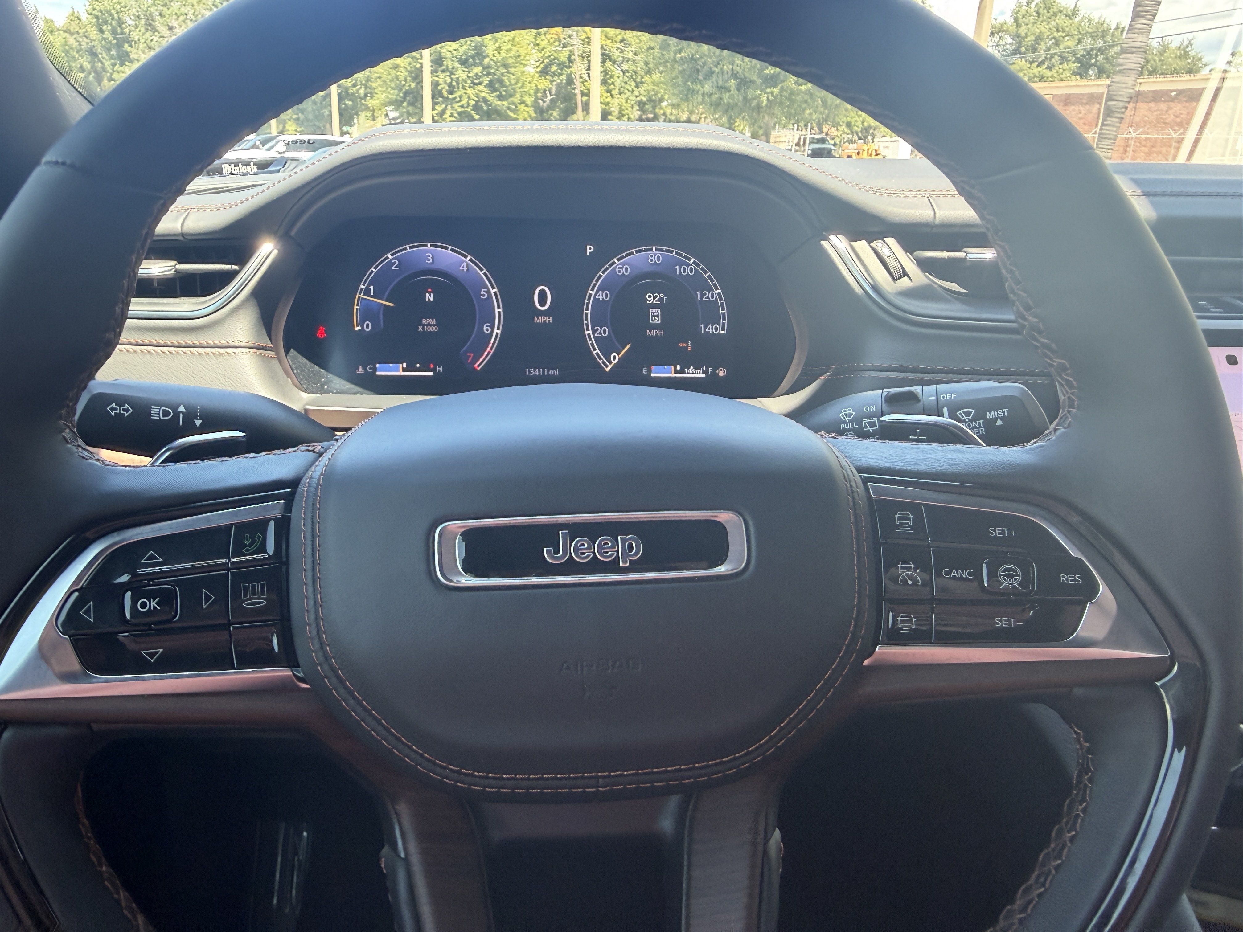 Used 2024 Jeep Grand Cherokee Summit w/ Luxury Tech Group V AWD/4WD image 30