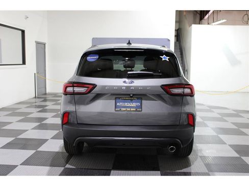 Used 2025 Ford Escape ST-Line image 5