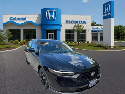 Used 2025 Honda Accord SE image 9