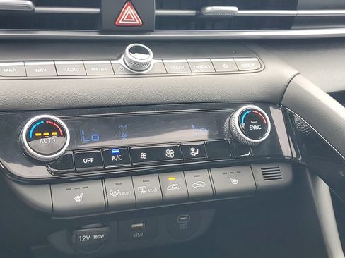 Used 2025 Hyundai Elantra Limited FWD image 19