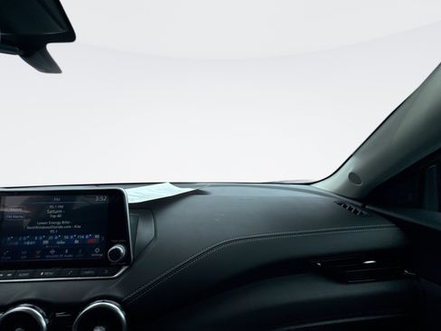 Certified 2024 Nissan Sentra SV FWD image 17