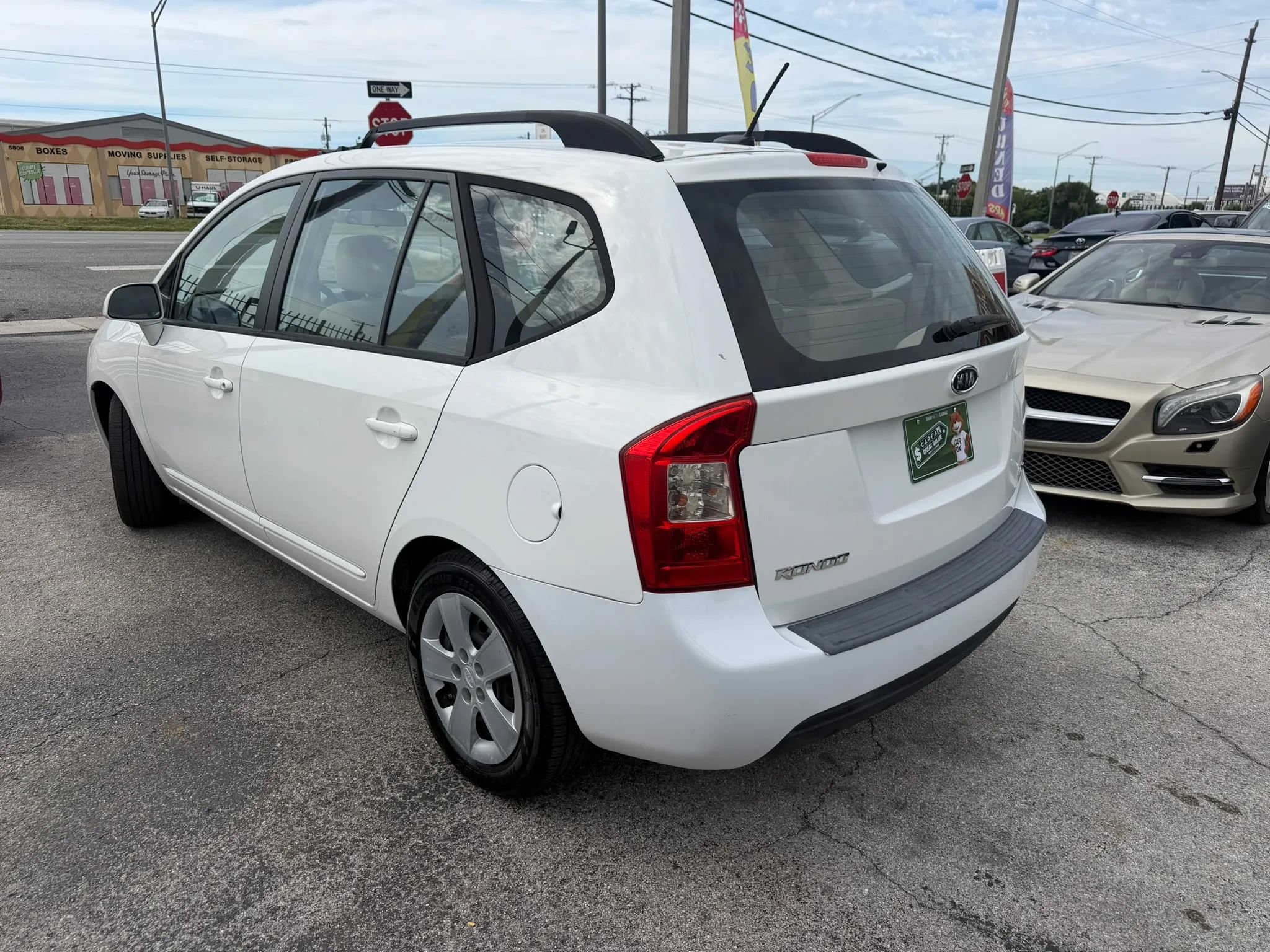Used 2009 Kia Rondo LX FWD image 6