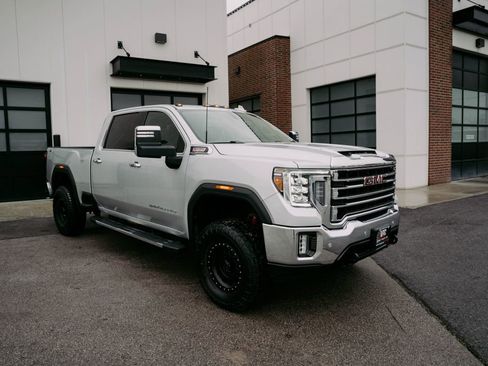 Used 2021 GMC Sierra 2500 SLT w/ SLT Convenience Package image 3