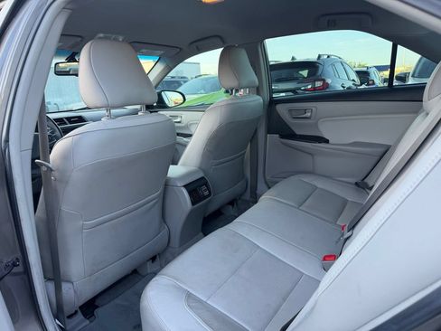 Used 2017 Toyota Camry XLE w/ Convenience Package FWD image 4