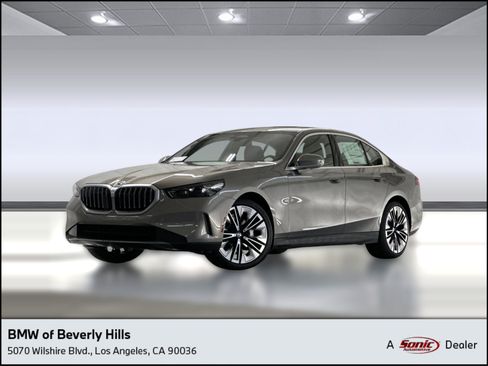 Used 2026 BMW 530i w/ Premium Package RWD image 1