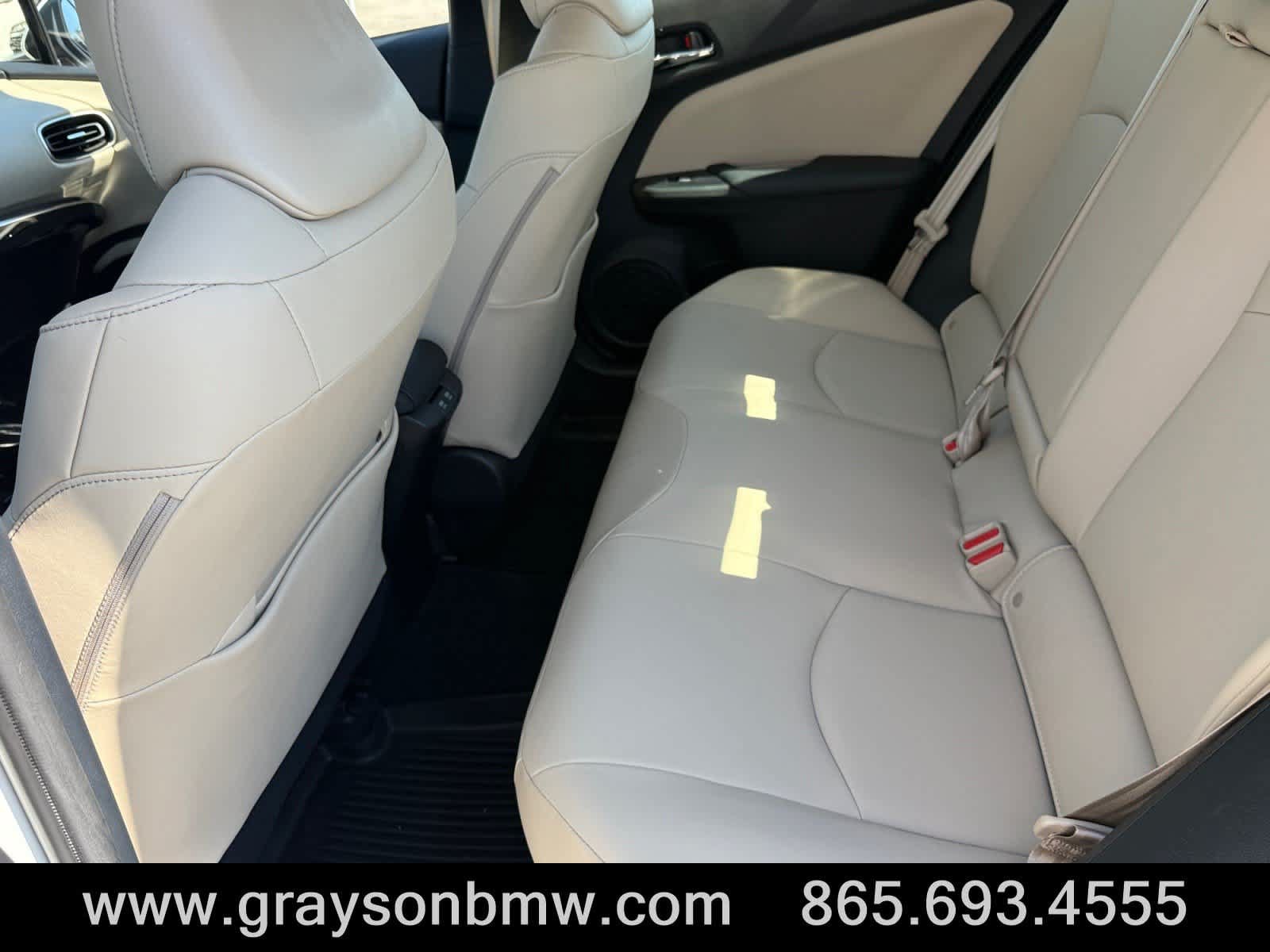 Used 2022 Toyota Prius Limited w/ Premium Convenience Package FWD image 17